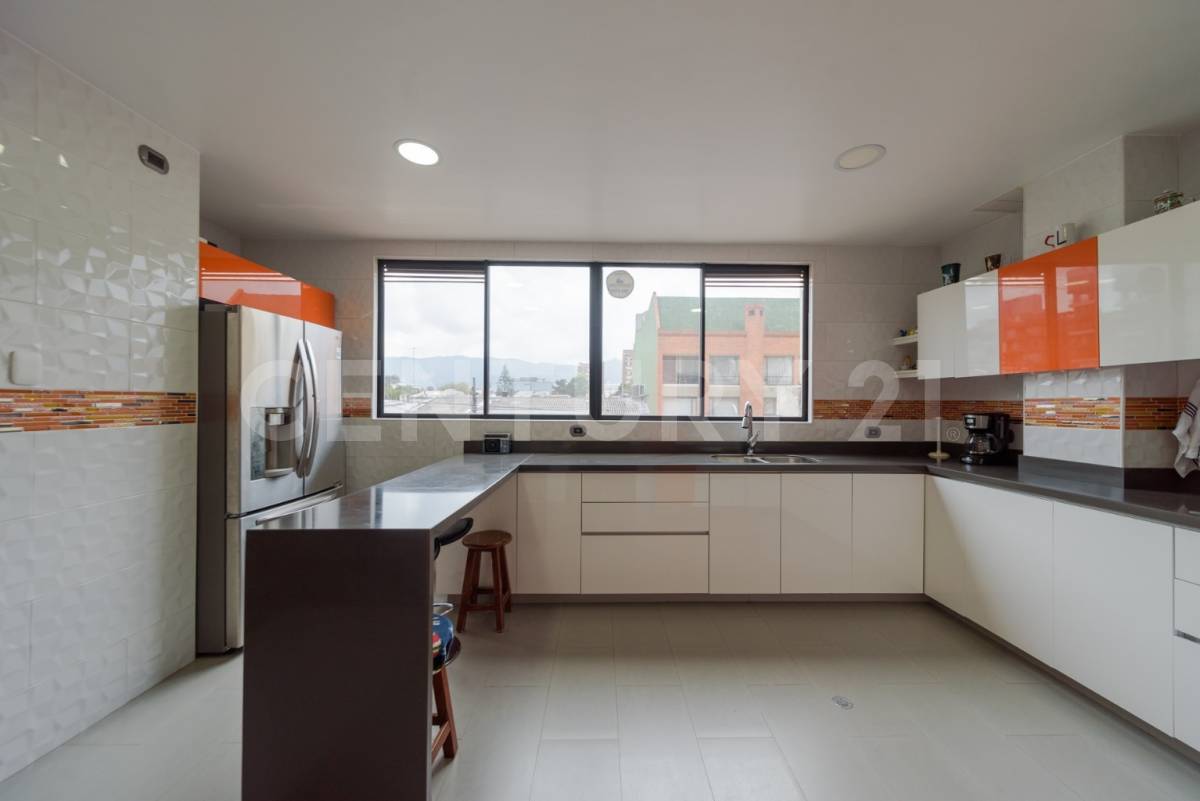 Casa en venta en Pasadena, Bogotá · foto 6 de 23