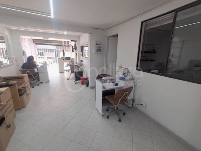 Casa de 7 alcobas en venta en Cabañitas, Bello, 216 m² · foto 18 de 24