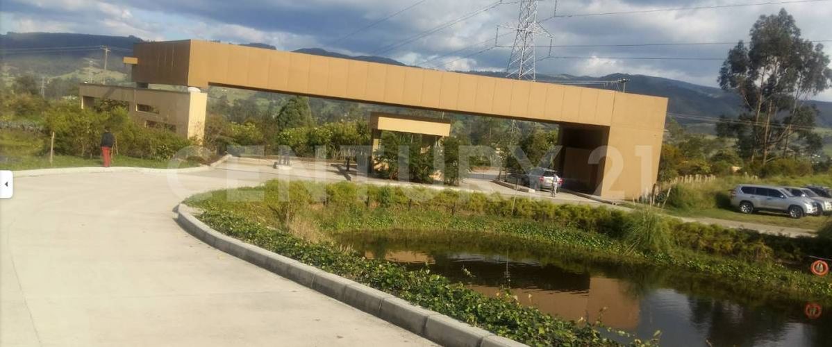 Lote en venta en Santa Isabel, La Calera, 2504 m² · foto 2 de 14