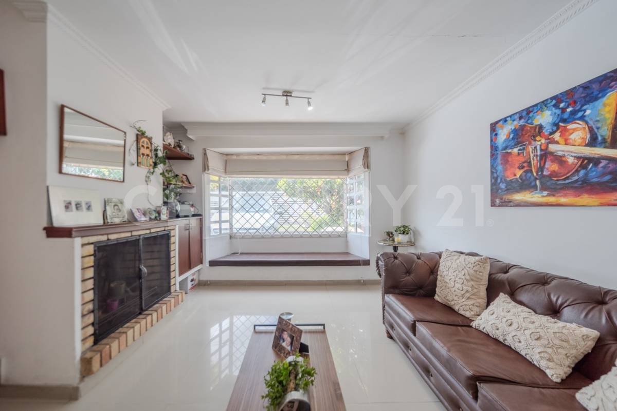 Casa en venta en Pontevedra, Bogotá · foto 9 de 18