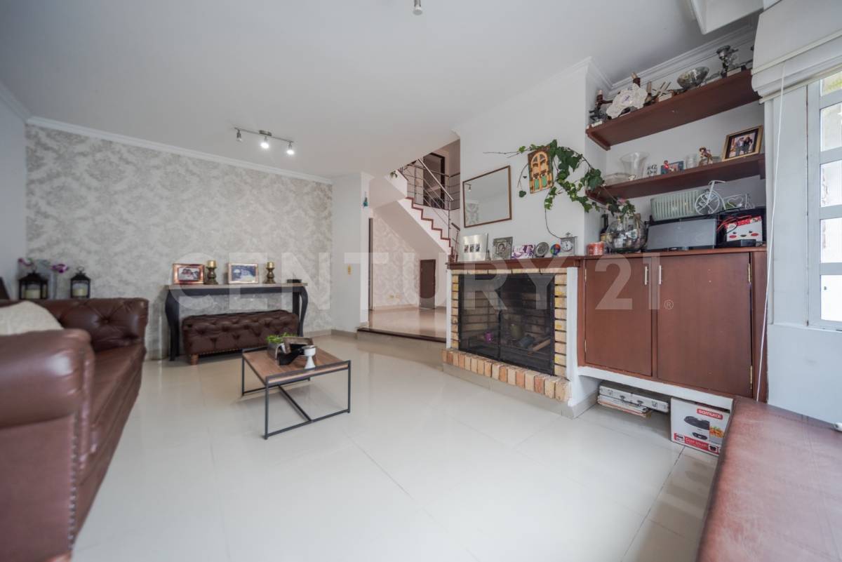 Casa en venta en Pontevedra, Bogotá · foto 12 de 18