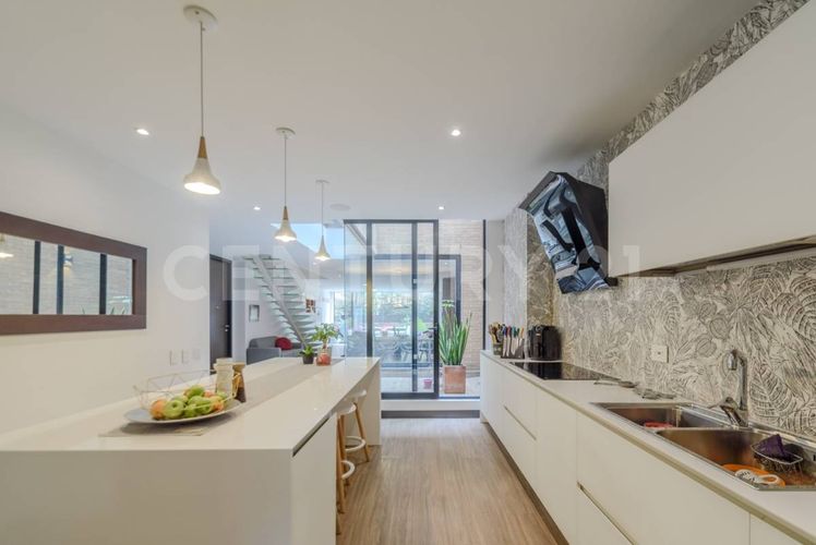 Apartamento de 3 alcobas en venta en Santa Paula, Bogotá, 236 m² · foto 8 de 24