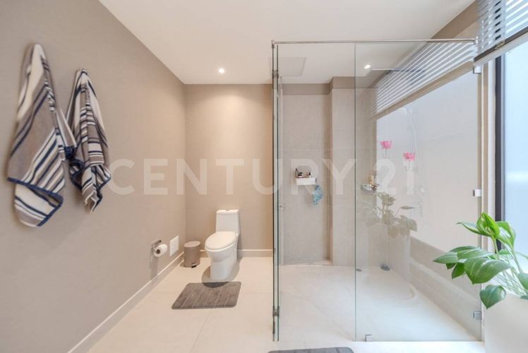 Apartamento de 3 alcobas en venta en Santa Paula, Bogotá, 236 m² · foto 13 de 24