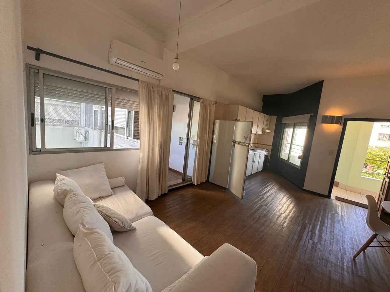 ALQUILER EN ATAHUALPA/ PRADO DE1 DORMITORIO AMUEBLADO, TERRAZA CERRADA Y BALCON Y GASTOS BAJOS