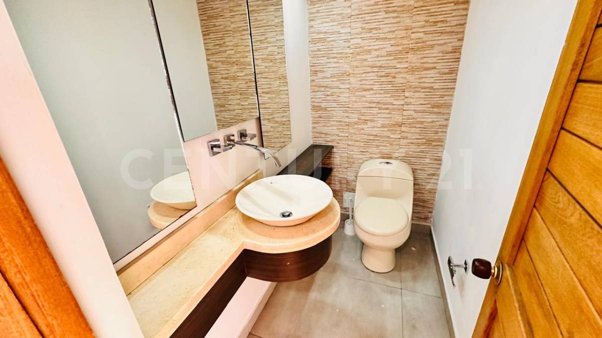 Casa en venta en Colina Campestre, Bogotá · foto 7 de 23