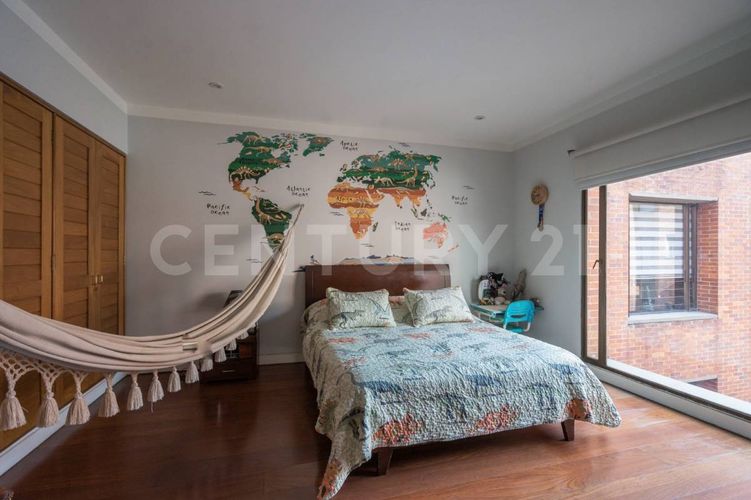 Apartamento de 3 alcobas en venta en La Carolina, Bogotá, 301 m² · foto 7 de 23