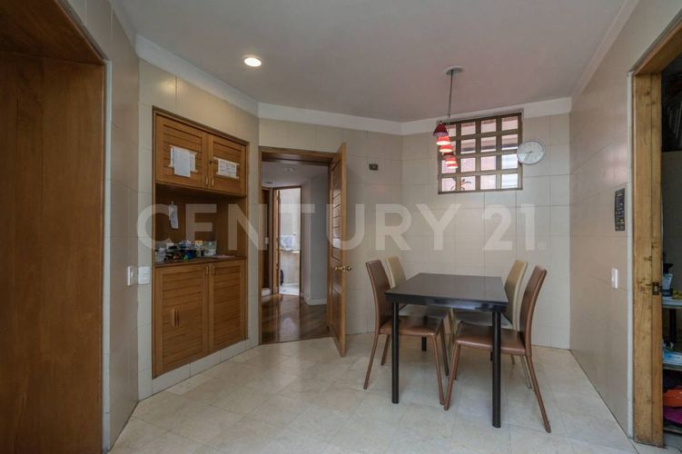 Apartamento de 3 alcobas en venta en La Carolina, Bogotá, 301 m² · foto 10 de 23