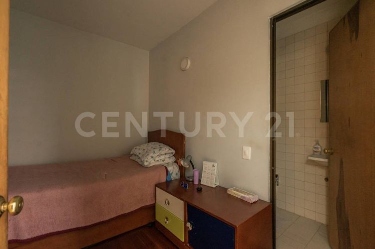 Apartamento de 3 alcobas en venta en La Carolina, Bogotá, 301 m² · foto 13 de 23