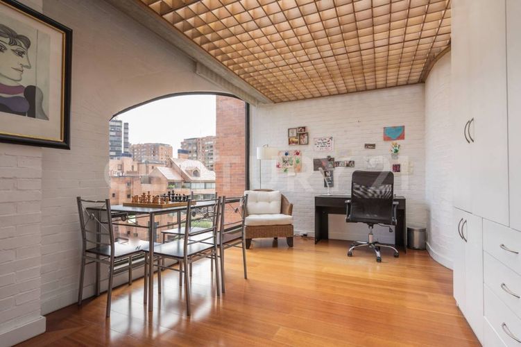 Apartamento de 3 alcobas en venta en La Carolina, Bogotá, 301 m² · foto 17 de 23