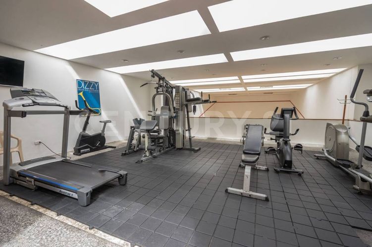 Apartamento de 3 alcobas en venta en La Carolina, Bogotá, 301 m² · foto 22 de 23