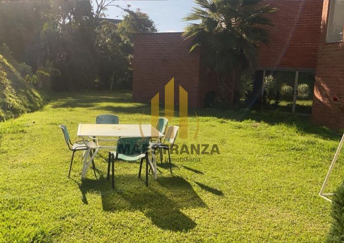 Casa de 6 alcobas en venta en Bello, 480 m² · foto 6 de 24