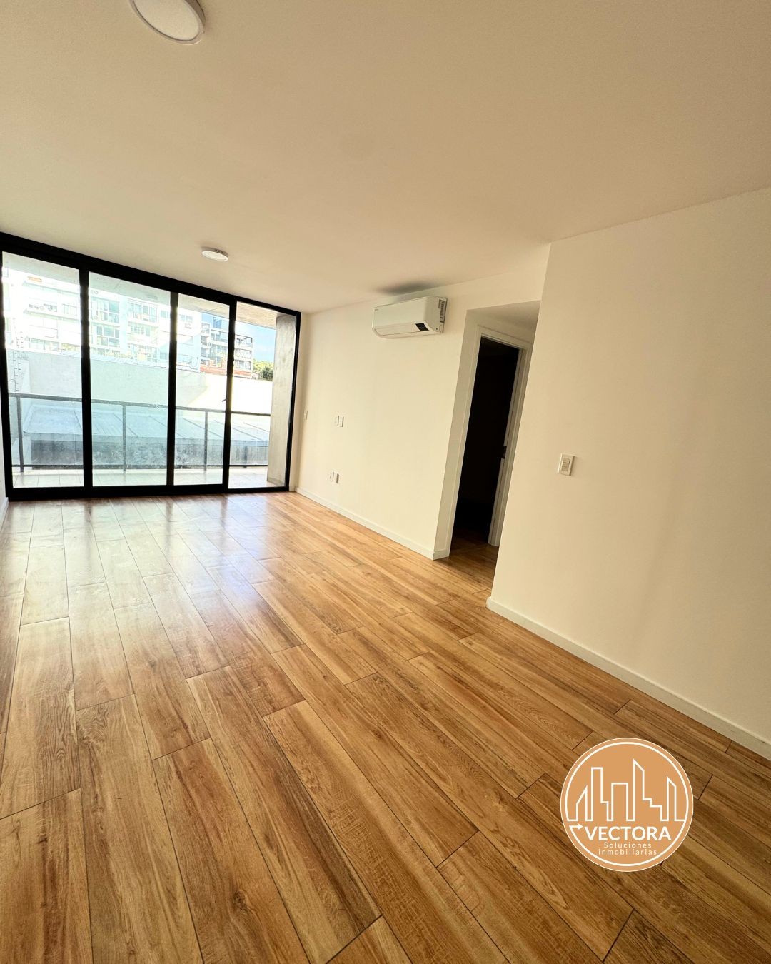 ALQUILA APARTAMENTO A NUEVO DE 1 DORMITORIO, GRAN TERRAZA, BARBACOA Y GYM / POCITOS NUEVO