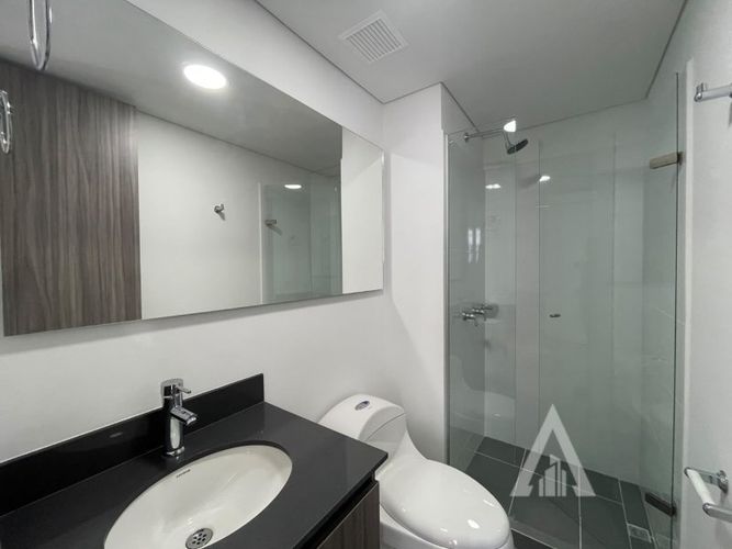Apartamento de 3 alcobas en arriendo en Granizal, Medellín, 72 m² · foto 8 de 11