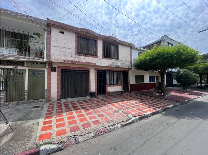 Casa de 7 alcobas en venta en Cristobal Colon, Cali, 140 m² · foto 2 de 24