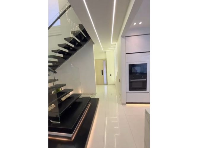Casa de 4 alcobas en venta en Pance, Cali, 320 m² · foto 2 de 24