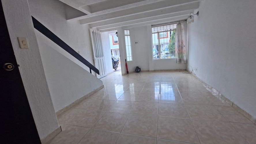 Casa de 4 alcobas en venta en Los Girasoles, Villavicencio, 130 m² · foto 2 de 24