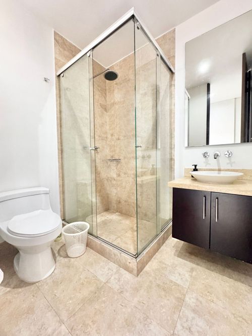Apartamento de 3 alcobas en venta en Chicó Navarra, Bogotá, 242 m² · foto 13 de 20