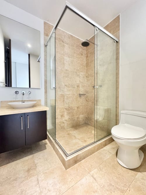 Apartamento de 3 alcobas en venta en Chicó Navarra, Bogotá, 242 m² · foto 16 de 20