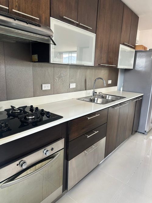 Apartamento de 2 alcobas en venta en Lalinde, Medellín, 94 m² · foto 9 de 24