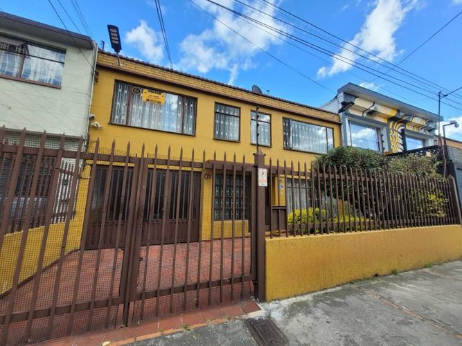 Casa en venta en El Recuerdo, Bogotá · foto 2 de 24