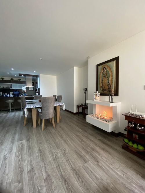 Apartamento de 3 alcobas en venta en Bella Suiza, Bogotá, 127 m² · foto 2 de 24