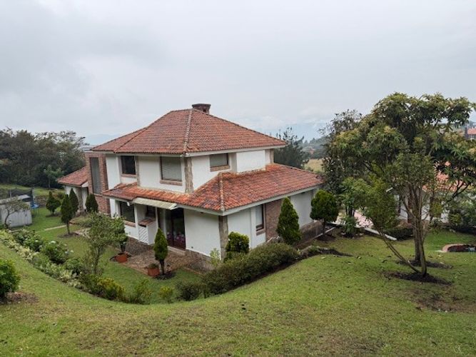 Casa de 4 alcobas en venta en Sindamanoy, Chía, 680 m² · foto 8 de 24