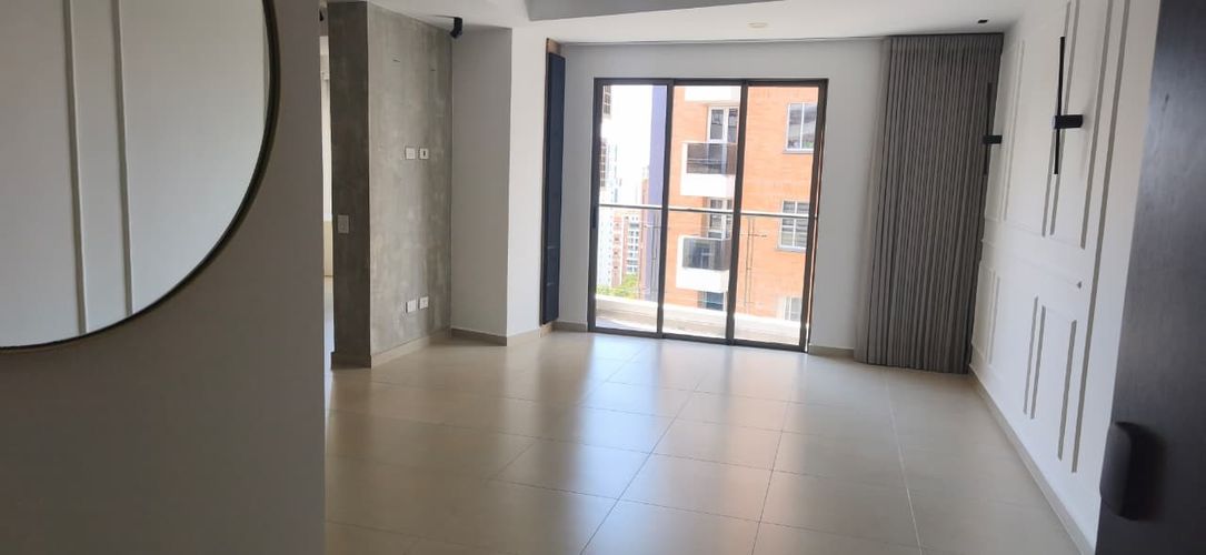 Apartamento de 2 alcobas en venta en Cabecera Del Llano, Bucaramanga, 97 m² · foto 2 de 24