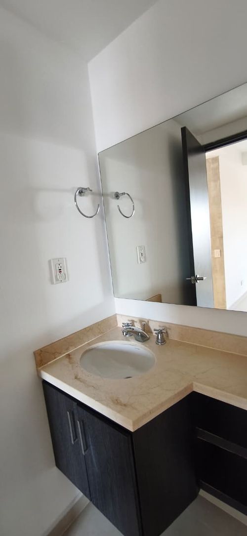 Apartamento de 2 alcobas en venta en Cabecera Del Llano, Bucaramanga, 97 m² · foto 15 de 24