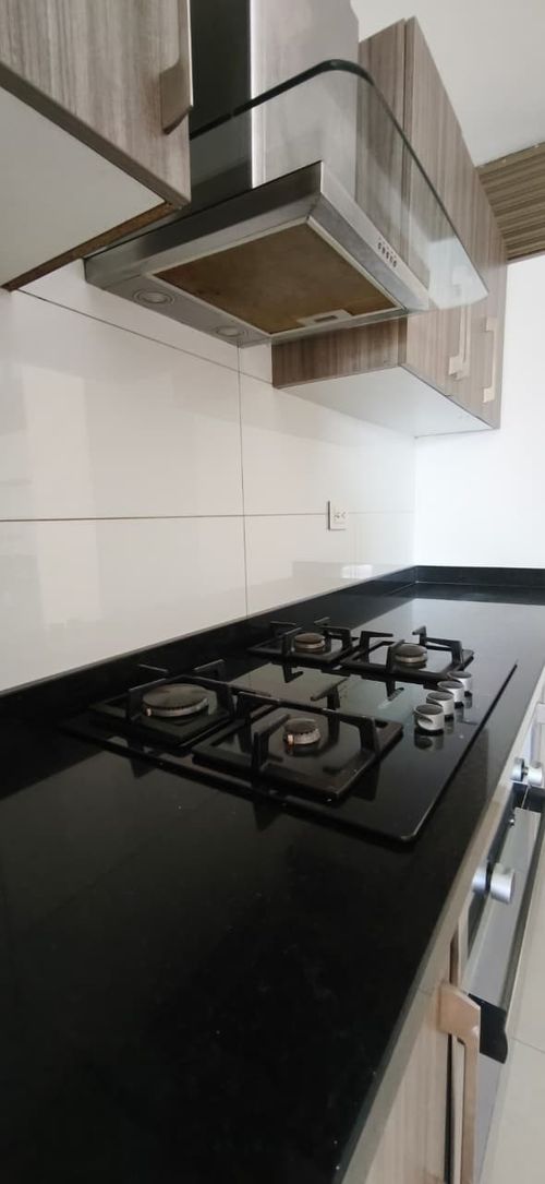 Apartamento de 2 alcobas en venta en Cabecera Del Llano, Bucaramanga, 97 m² · foto 10 de 24