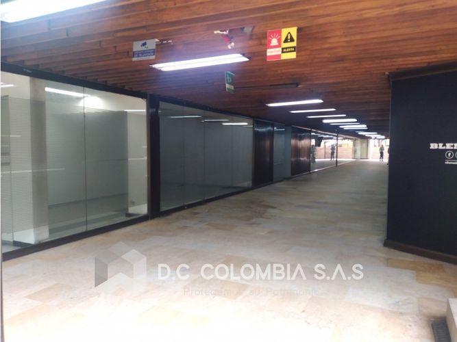 Local en venta en La Candelaria, Medellín, 247 m² · foto 3 de 16