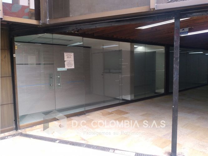 Local en venta en La Candelaria, Medellín, 247 m² · foto 4 de 16