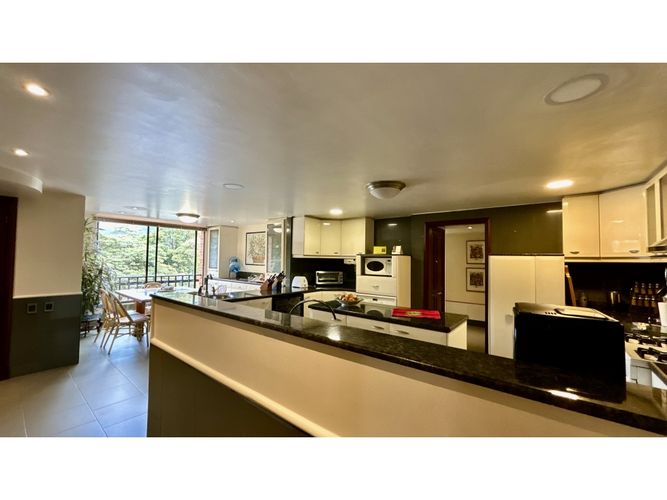 Apartamento de 5 alcobas en venta en Santa Paula, Bogotá, 516 m² · foto 10 de 24