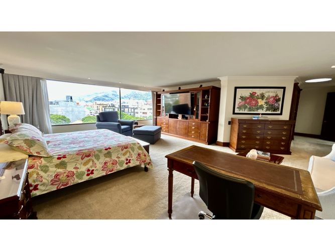 Apartamento de 5 alcobas en venta en Santa Paula, Bogotá, 516 m² · foto 18 de 24