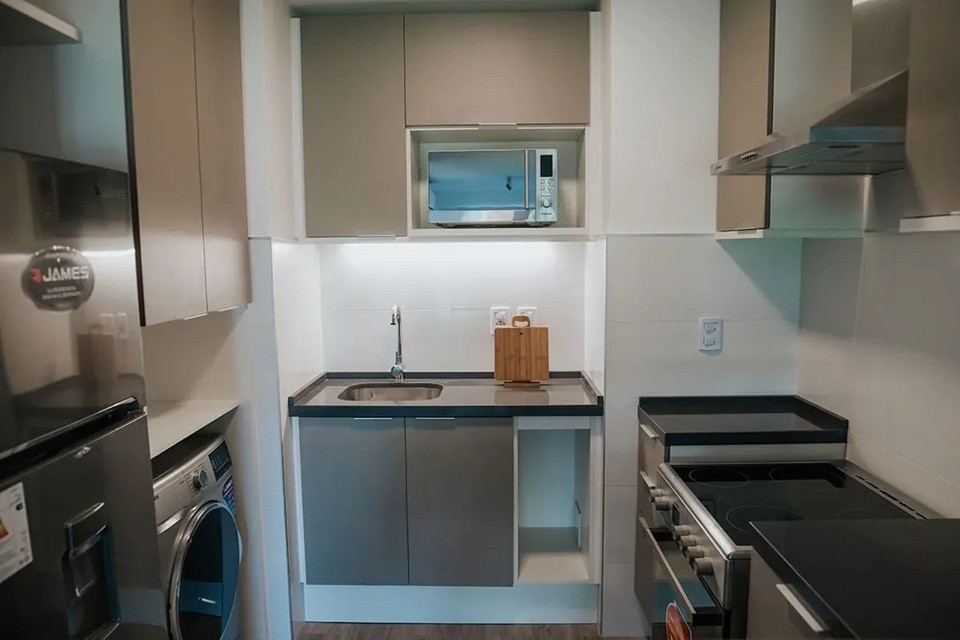ALQUILER EN EL CENTRO DE 1 DORMITORIO, PISO 10 AL FRENTE, LAVADERO Y PORTERIA · Foto 7