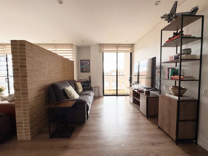 Apartamento de 3 alcobas en arriendo en Chico, Bogotá, 161 m² · foto 3 de 14