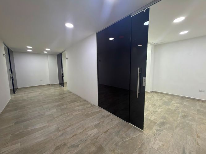 Local en venta en El Trianon, Envigado, 105 m² · foto 5 de 23
