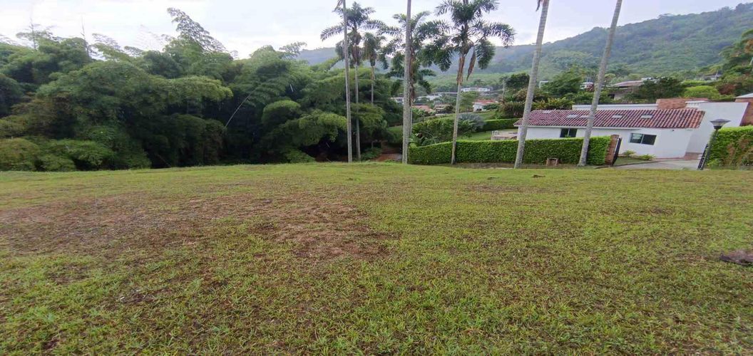 Lote en venta en La Trinidad, Manizales · foto 5 de 24