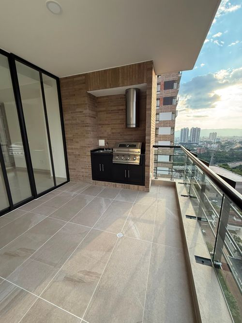 Apartamento de 4 alcobas en venta en El Tejar, Bucaramanga, 187 m² · foto 3 de 19