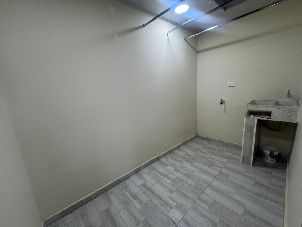 Casa en venta en Las Lomas, Bogotá · foto 6 de 18