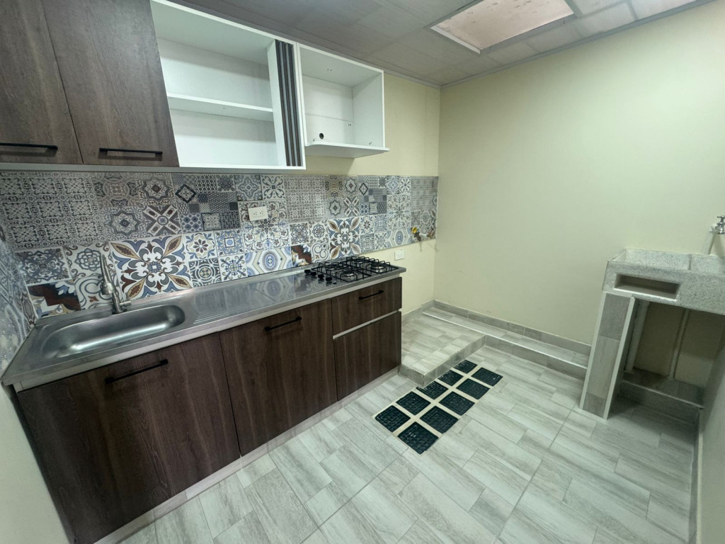 Casa en venta en Las Lomas, Bogotá · foto 7 de 18