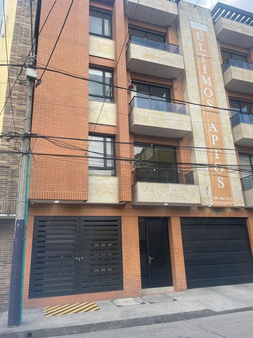 Apartamento de 3 alcobas en venta en San Rafael, Bogotá, 84 m² · foto 2 de 15