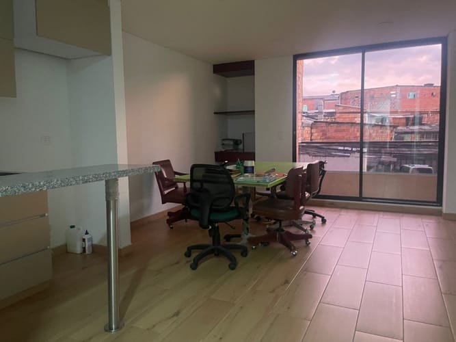 Apartamento de 3 alcobas en venta en San Rafael, Bogotá, 84 m² · foto 3 de 15