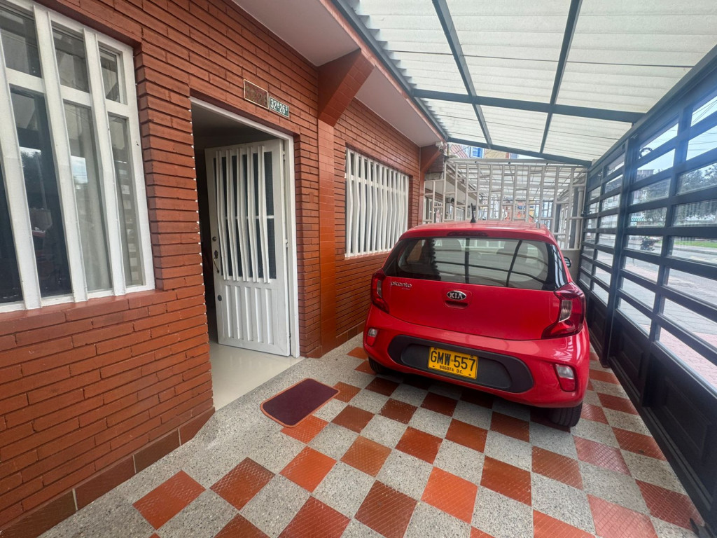 Casa en venta en Quiroga Sur, Bogotá · foto 3 de 17