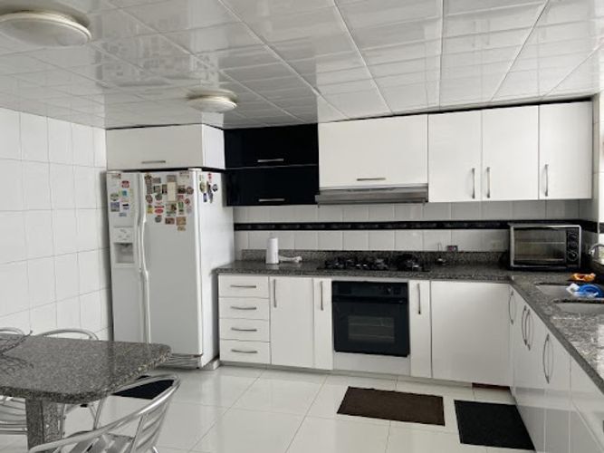 Casa de 3 alcobas en venta en Multicentro, Bogotá, 231 m² · foto 5 de 24