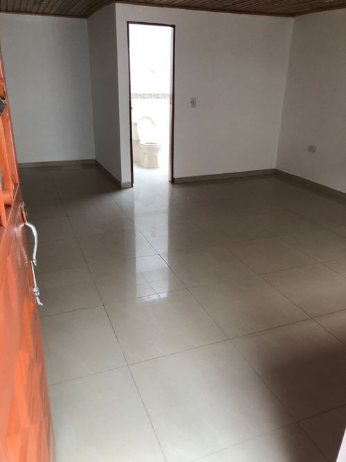 Apartamento de 5 alcobas en venta en San Antonio De Padua, Bogotá, 198 m² · foto 2 de 14