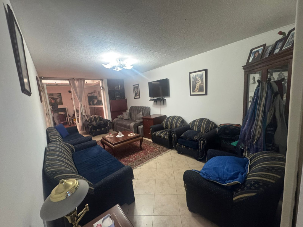 Casa en venta en Calvo Sur, Bogotá · foto 5 de 17