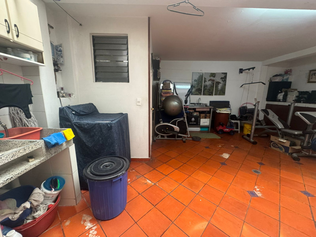 Casa en venta en Calvo Sur, Bogotá · foto 6 de 17