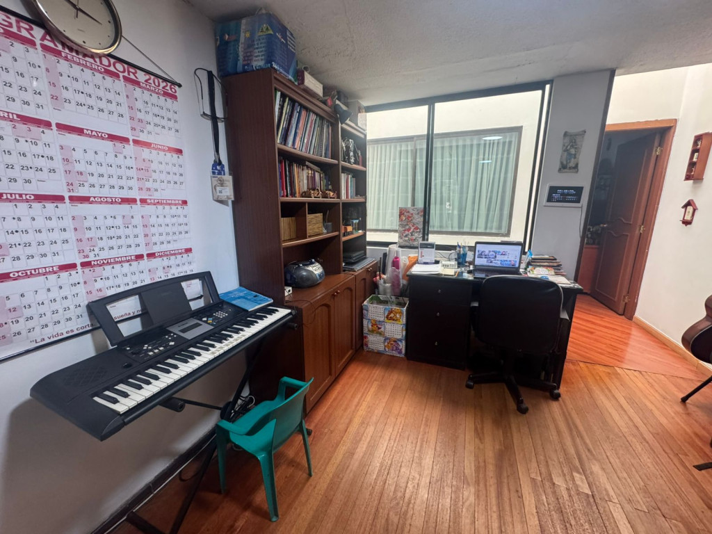 Casa en venta en Calvo Sur, Bogotá · foto 11 de 17