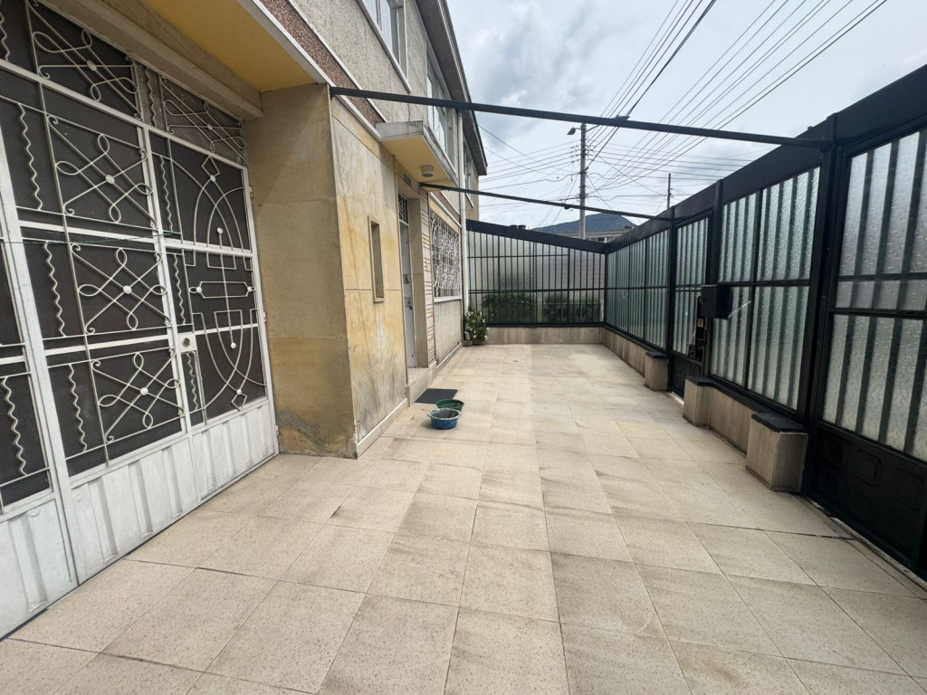 Casa en venta en Ciudad Jardin Sur, Bogotá · foto 2 de 18