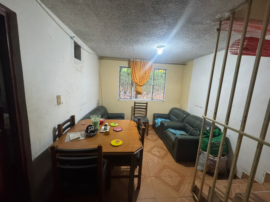 Casa en venta en Altos Del Poblado, Bogotá · foto 3 de 12